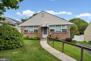 327 ASHLAND AVE, Secane, PA 19018