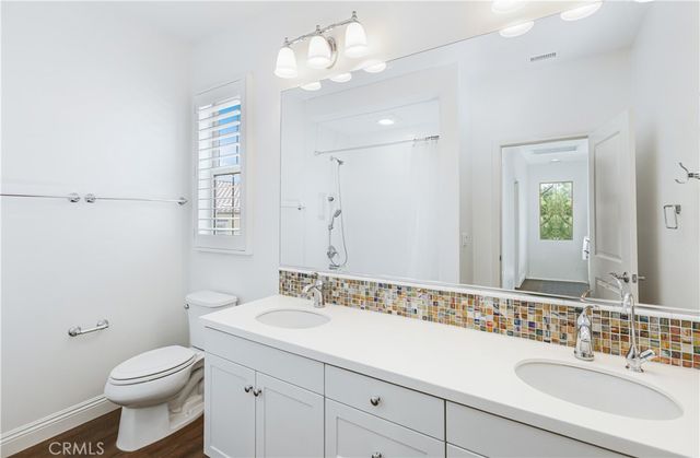 37 Larkfield, Irvine, CA 92620