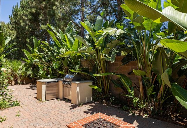 37 Larkfield, Irvine, CA 92620