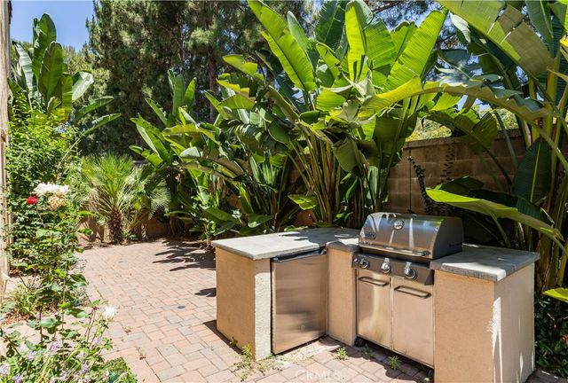 37 Larkfield, Irvine, CA 92620