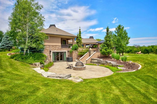 7308 NW 86th Street, Johnston, IA 50131