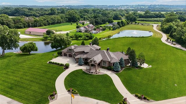 7308 NW 86th Street, Johnston, IA 50131