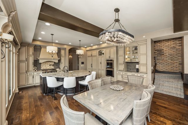 7308 NW 86th Street, Johnston, IA 50131