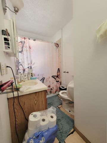 1039 Edgerton Street, Saint Paul, MN 55130