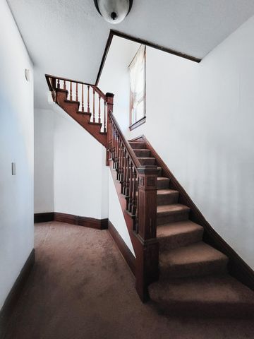 1039 Edgerton Street, Saint Paul, MN 55130