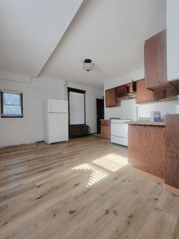 1039 Edgerton Street, Saint Paul, MN 55130