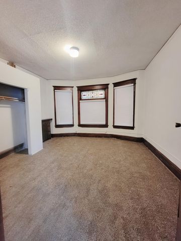 1039 Edgerton Street, Saint Paul, MN 55130