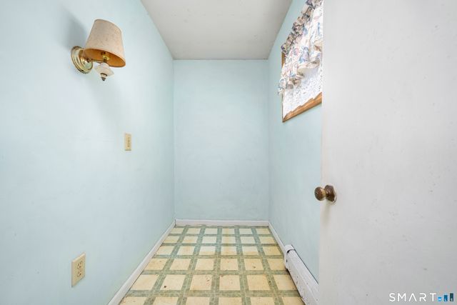 32 Lincoln Street, Cromwell, CT 06416