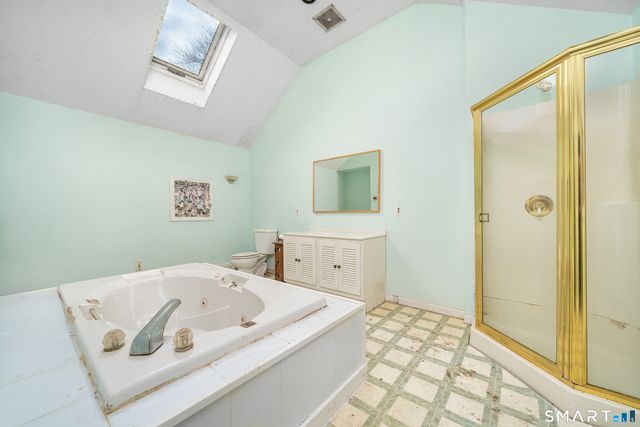 32 Lincoln Street, Cromwell, CT 06416