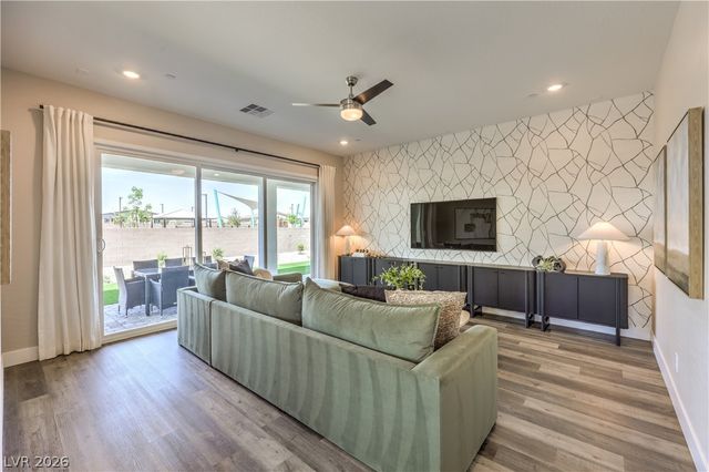 7916 Arial Bay, North Las Vegas, NV 89084