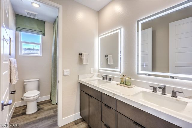 7916 Arial Bay, North Las Vegas, NV 89084
