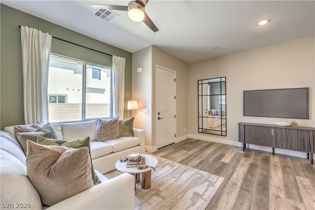 7916 Arial Bay, North Las Vegas, NV 89084