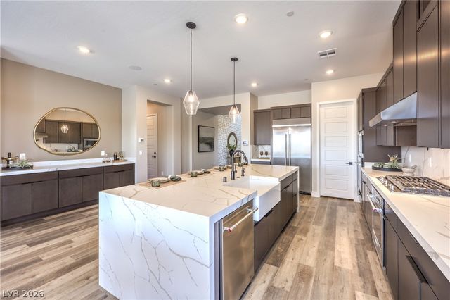 7916 Arial Bay, North Las Vegas, NV 89084