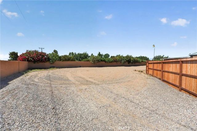 7264 Kuki, Oak Hills, CA 92344