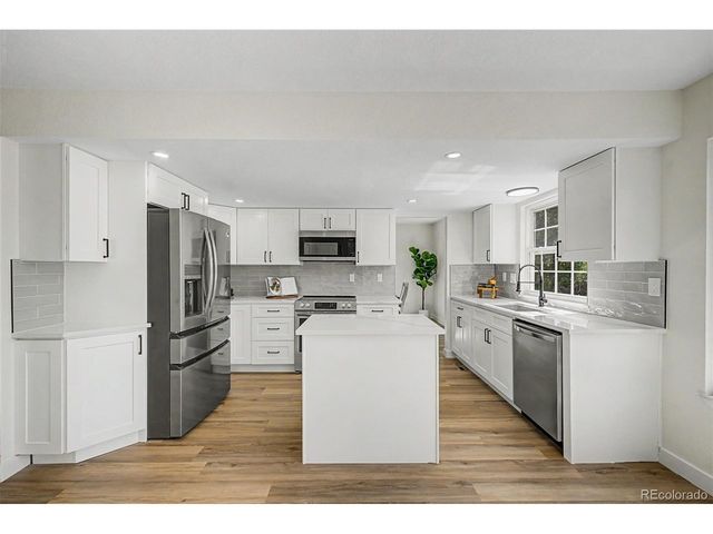 1421 S Chambers Cir, Aurora, CO 80012