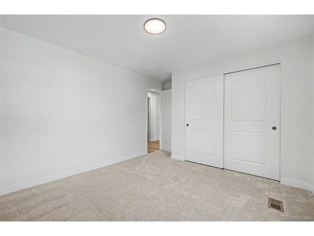 1421 S Chambers Cir, Aurora, CO 80012