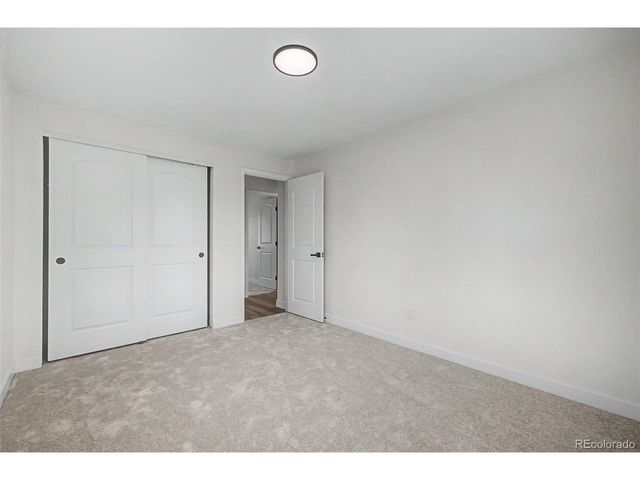 1421 S Chambers Cir, Aurora, CO 80012