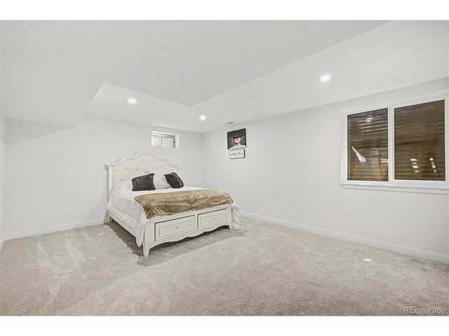 1421 S Chambers Cir, Aurora, CO 80012
