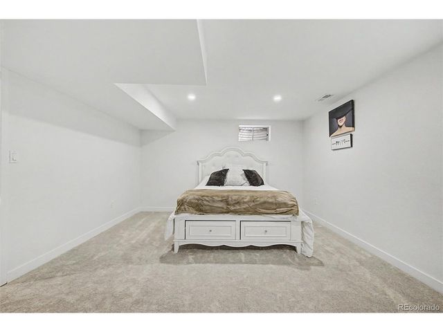 1421 S Chambers Cir, Aurora, CO 80012