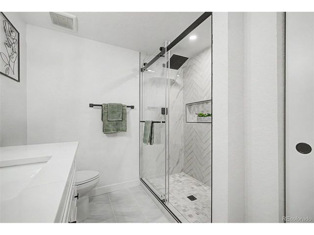 1421 S Chambers Cir, Aurora, CO 80012