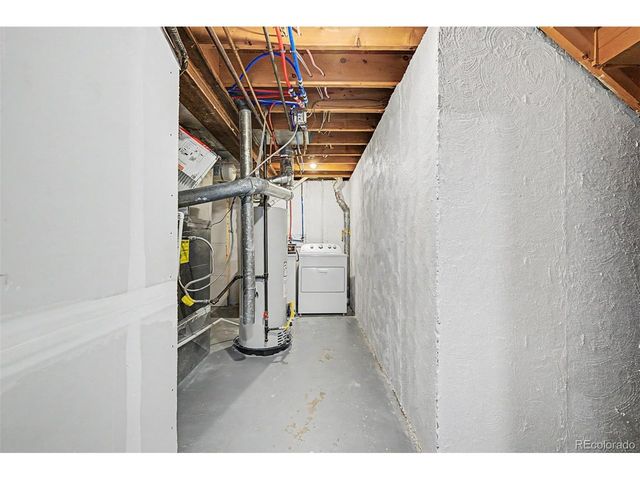 1421 S Chambers Cir, Aurora, CO 80012
