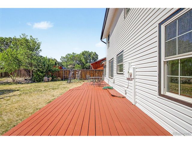 1421 S Chambers Cir, Aurora, CO 80012
