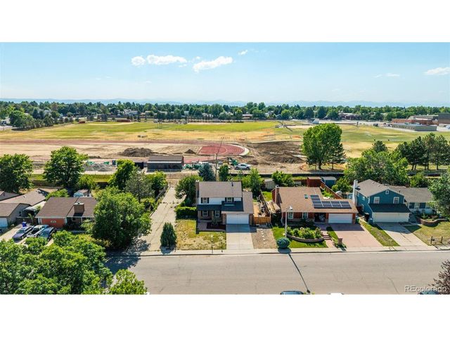 1421 S Chambers Cir, Aurora, CO 80012