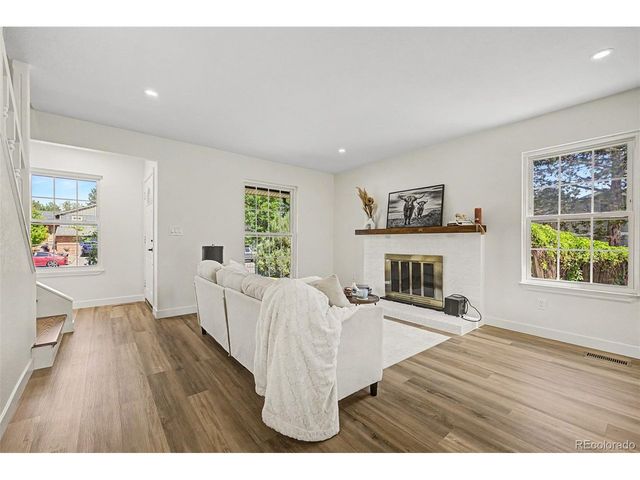 1421 S Chambers Cir, Aurora, CO 80012