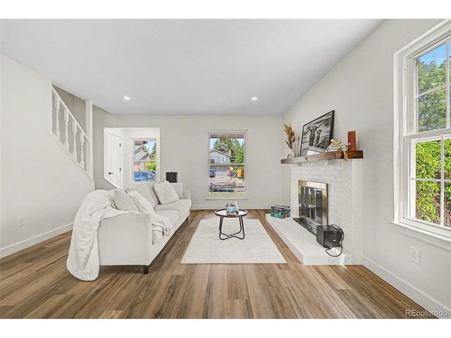 1421 S Chambers Cir, Aurora, CO 80012