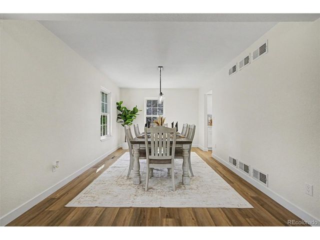 1421 S Chambers Cir, Aurora, CO 80012