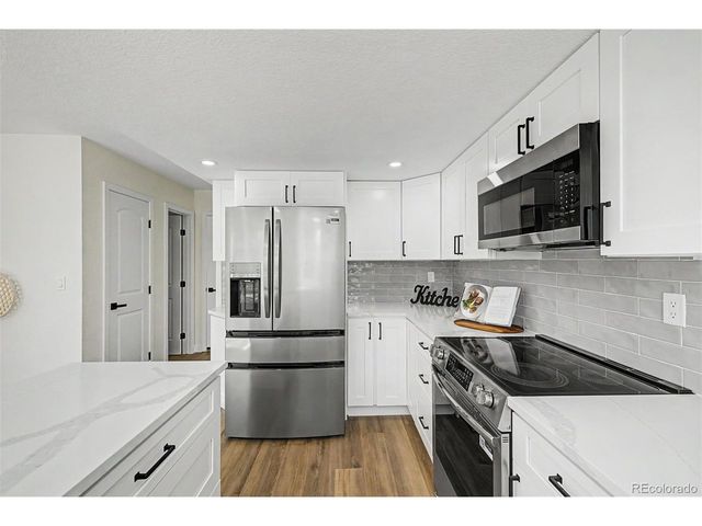 1421 S Chambers Cir, Aurora, CO 80012