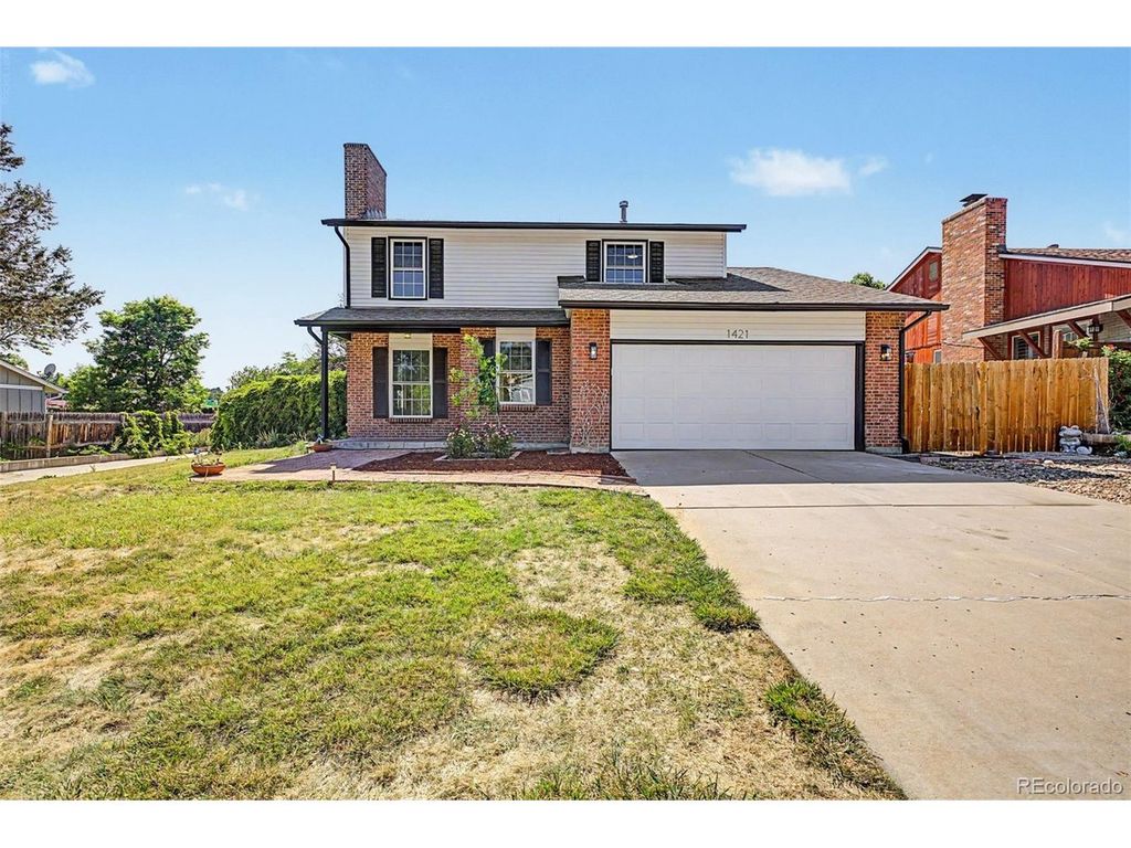 1421 S Chambers Cir, Aurora, CO 80012