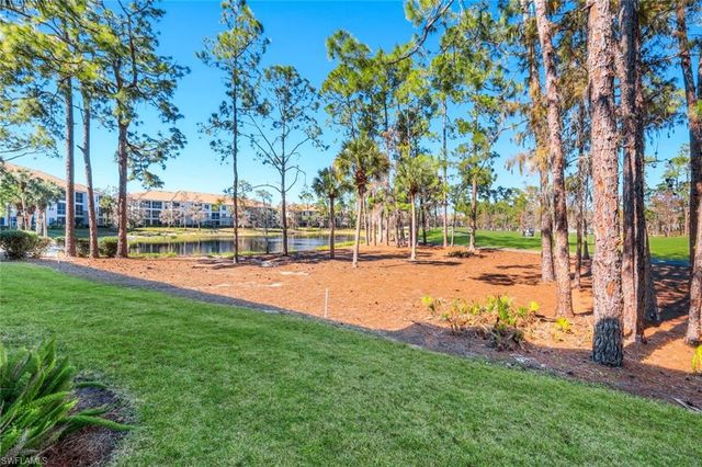 8239 Parkstone PL # 107, Naples, FL 34120