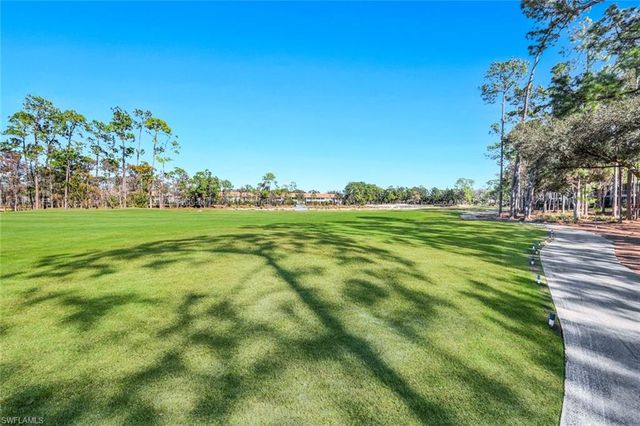 8239 Parkstone PL # 107, Naples, FL 34120