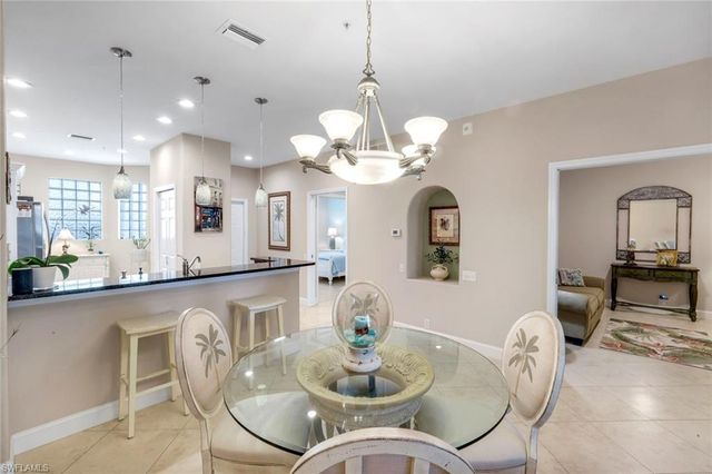 8239 Parkstone PL # 107, Naples, FL 34120