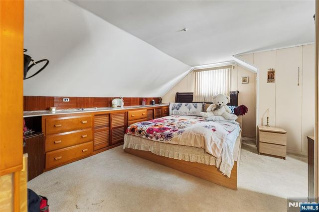 722 Oak Street, Ridgefield, NJ 07657