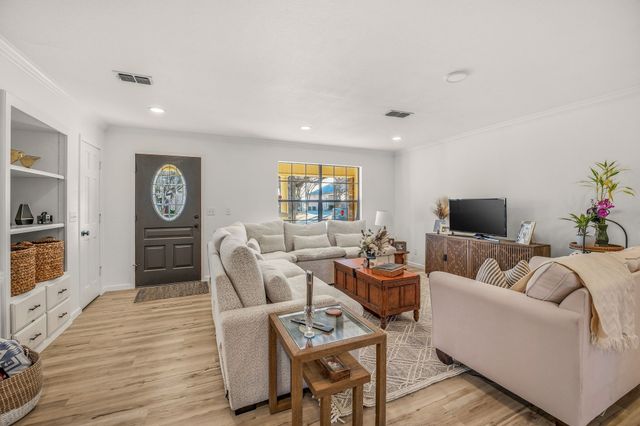 1511 Oak Forest Drive, Graham, TX 76450