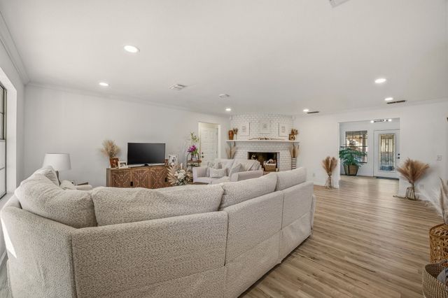 1511 Oak Forest Drive, Graham, TX 76450