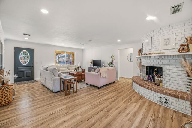 1511 Oak Forest Drive, Graham, TX 76450