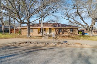 1511 Oak Forest Drive, Graham, TX 76450