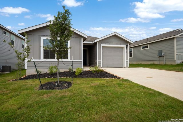 8223 Atlas Rise, San Antonio, TX 78252