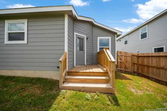 8223 Atlas Rise, San Antonio, TX 78252