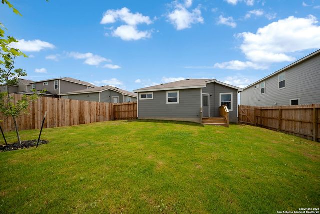 8223 Atlas Rise, San Antonio, TX 78252