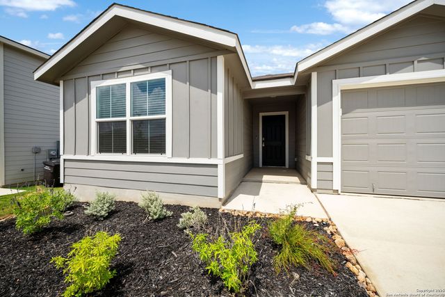 8223 Atlas Rise, San Antonio, TX 78252