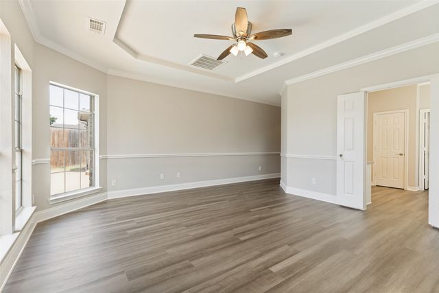 5385 Lake Chelen Drive, Fort Worth, TX 76137