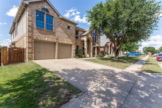 5385 Lake Chelen Drive, Fort Worth, TX 76137