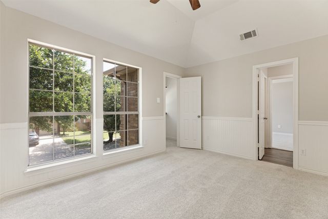 5385 Lake Chelen Drive, Fort Worth, TX 76137