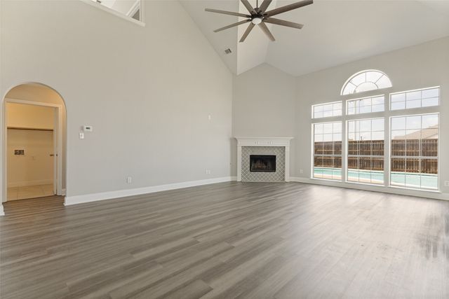 5385 Lake Chelen Drive, Fort Worth, TX 76137