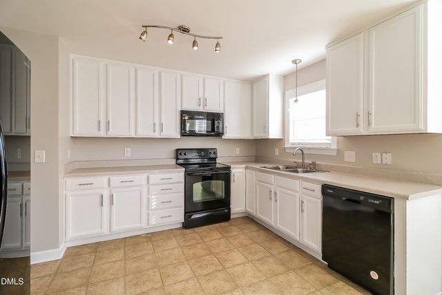 11 Glen Ridge Court, Angier, NC 27501