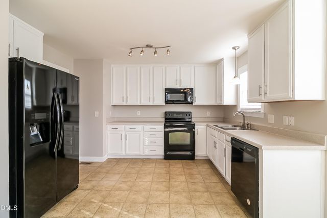 11 Glen Ridge Court, Angier, NC 27501